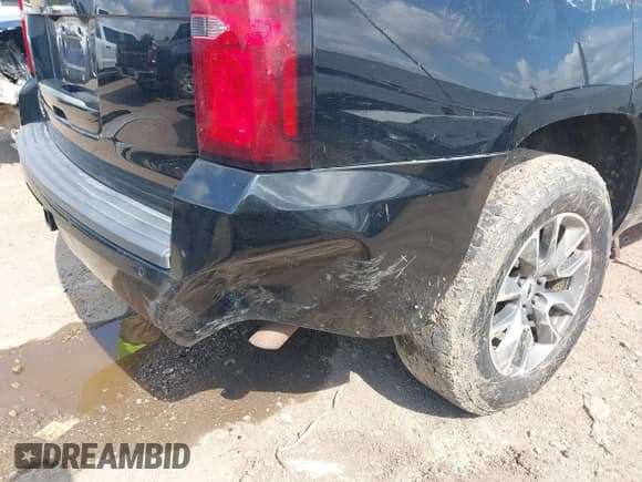 ✅ 2016 Chevrolet Tahoe LT • VIN: 1GNSKBKC2GR121826 • Lot: 42919183. Listed on IAAI with 140,462 mi. Free auction sales archive from the USA and detailed vehicle history report at DreamBid. Image 17.