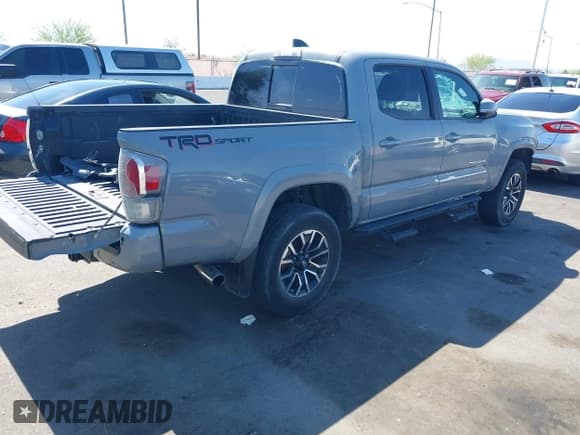 ✅ 2020 Toyota Tacoma SR5 • VIN: 3TMAZ5CN4LM137958 • Lot: 42486157. Wystawiony na IAAI z przebiegiem 100 028 mil. Bezpłatny archiwum sprzedaży aukcyjnych z USA i szczegółowy raport historii pojazdu na DreamBid. Zdjęcie 4.