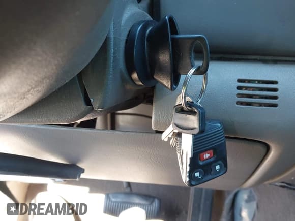 ✅ 2004 Ford F-250 XL • VIN: 1FTNX21L94EC75008 • Lot: 43540557. Listed on IAAI with 235,345 mi. Free auction sales archive from the USA and detailed vehicle history report at DreamBid. Image 11.