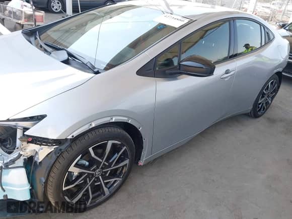 2025 Toyota Prius SE с VIN JTDACACU8S3051070, выставлен на аукционе IAAI как лот 42734880 с пробегом 221 миль миль и . История ставок и продаж доступна на DreamBid. Изображение 20.