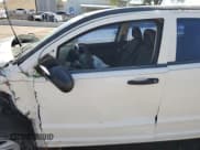 ✅ 2008 Dodge Caliber SE • VIN: 1B3HB28B78D757837 • Лот: 69117744. Опубликован ранее на Copart с пробегом Не указан. Бесплатный доступ к архиву аукционных продаж из США и подробный отчёт об истории автомобиля на DreamBid. Изображение 7.