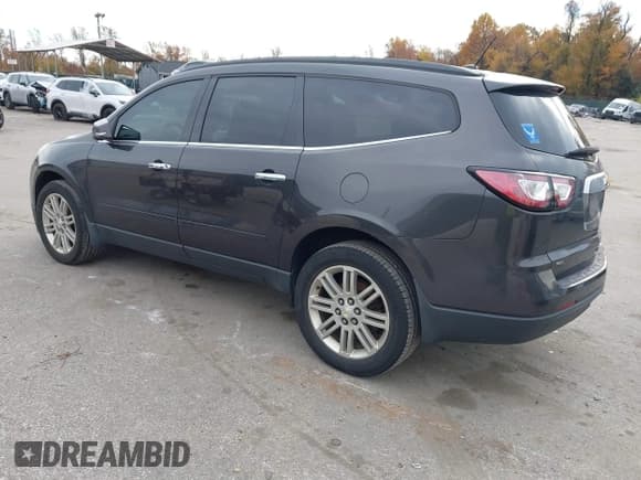 ✅ 2015 Chevrolet Traverse LT • VIN: 1GNKVGKD5FJ321948 • Lot: 43593509. Wystawiony na IAAI z przebiegiem 34 767 mil. Bezpłatny archiwum sprzedaży aukcyjnych z USA i szczegółowy raport historii pojazdu na DreamBid. Zdjęcie 3.