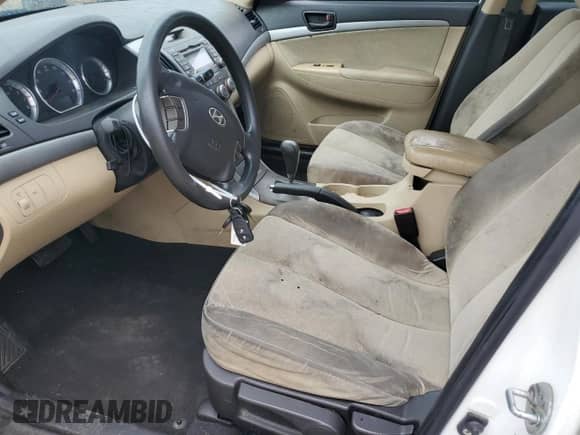 2010 Hyundai Sonata GLS z VIN 5NPET4AC0AH602401, wystawiony jako Copart lot #69450044 z przebiegiem 181 308 mil mil oraz Szkoda całkowita • Salvage title. Historia ofert i sprzedaży dostępna na DreamBid. Obrazek 7.