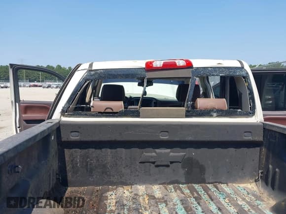 ✅ 2015 Chevrolet Silverado 1500 High Country • VIN: 3GCUKTEC2FG302930 • Лот: 43233337. Опубликован ранее на IAAI с пробегом 137 425 миль. Бесплатный доступ к архиву аукционных продаж из США и подробный отчёт об истории автомобиля на DreamBid. Изображение 6.