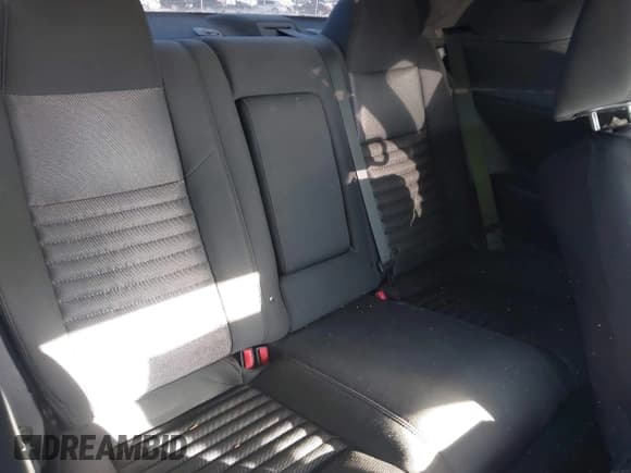 ✅ 2014 Dodge Challenger SXT • VIN: 2C3CDYAG7EH304459 • Lot: 43682366. Listed on IAAI with 197,016 mi. Free auction sales archive from the USA and detailed vehicle history report at DreamBid. Image 8.