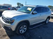 ✅ 2018 Volkswagen Atlas SE • VIN: 1V2CR2CA4JC552635 • Lot: 43647631. Wystawiony na IAAI z przebiegiem 93 186 mil. Bezpłatny archiwum sprzedaży aukcyjnych z USA i szczegółowy raport historii pojazdu na DreamBid. Zdjęcie 17.