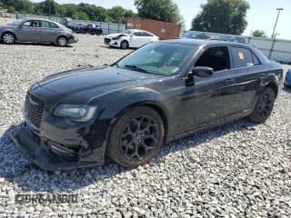 ✅ 2019 Chrysler 300 S • VIN: 2C3CCABT8KH580442 • Lot: 57158165. Wystawiony na Copart z przebiegiem Nie podano. Bezpłatny archiwum sprzedaży aukcyjnych z USA i szczegółowy raport historii pojazdu na DreamBid. Zdjęcie 1.