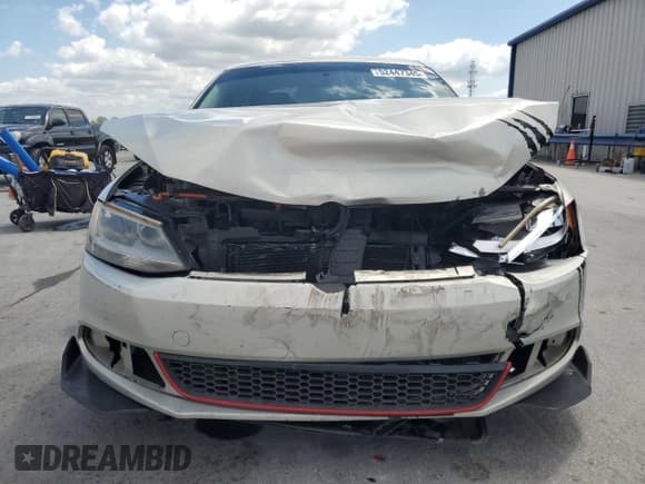 ✅ 2011 Volkswagen Jetta SE • VIN: 3VWDX7AJ9BM353007 • Лот: 52447345. Опубликован ранее на Copart с пробегом 206 029 миль. Бесплатный доступ к архиву аукционных продаж из США и подробный отчёт об истории автомобиля на DreamBid. Изображение 5.