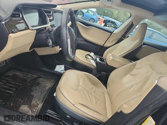 ✅ 2013 Tesla Model S Performance • VIN: 5YJSA1CPXDFP05156 • Lot: 90286375. Wystawiony na Copart z przebiegiem Nie podano. Bezpłatny archiwum sprzedaży aukcyjnych z USA i szczegółowy raport historii pojazdu na DreamBid. Zdjęcie 7.