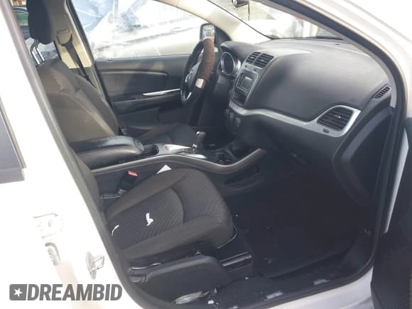 ✅ 2012 Dodge Journey SXT • VIN: 3C4PDCBG7CT207958 • Lot: 43564735. Listed on IAAI with 155,526 mi. Free auction sales archive from the USA and detailed vehicle history report at DreamBid. Image 5.