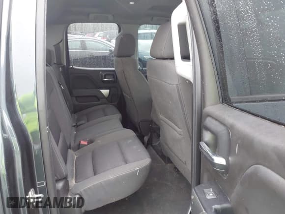 ✅ 2019 Chevrolet Silverado 1500 LT • VIN: 2GCRCPEC3K1136169 • Lot: 43514088. Wystawiony na IAAI z przebiegiem 110 510 mil. Bezpłatny archiwum sprzedaży aukcyjnych z USA i szczegółowy raport historii pojazdu na DreamBid. Zdjęcie 8.