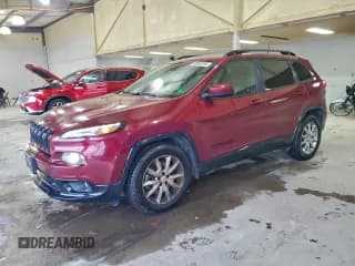 ✅ 2018 Jeep Cherokee Latitude • VIN: 1C4PJLCB4JD606213 • Лот: 95087295. Опубликован ранее на Copart с пробегом 156 244 миль. Бесплатный доступ к архиву аукционных продаж из США и подробный отчёт об истории автомобиля на DreamBid. Изображение 1.