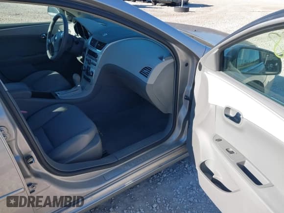 ✅ 2008 Chevrolet Malibu 1LS • VIN: 1G1ZG57B88F172267 • Lot: 43459058. Wystawiony na IAAI z przebiegiem 102 741 mil. Bezpłatny archiwum sprzedaży aukcyjnych z USA i szczegółowy raport historii pojazdu na DreamBid. Zdjęcie 5.