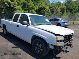 ✅ 2003 Chevrolet Silverado 1500 LS • VIN: 1GCEC19T33Z128989 • Lot: 42179237. Listed on IAAI with 329,452 mi. Free auction sales archive from the USA and detailed vehicle history report at DreamBid. Image 1.