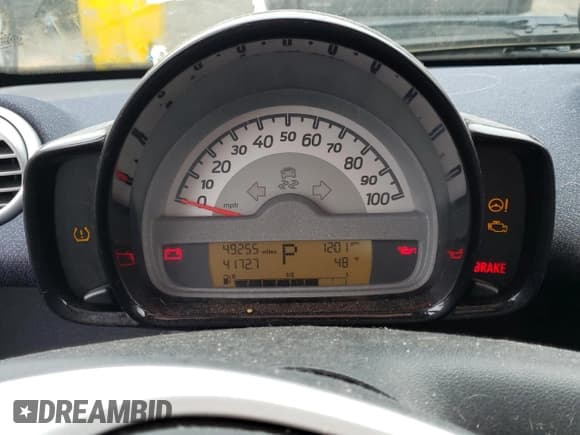 ✅ 2012 Smart fortwo Pure • VIN: WMEEJ3BAXCK550942 • Lot: 85735765. Wystawiony na Copart z przebiegiem 49 255 mil. Bezpłatny archiwum sprzedaży aukcyjnych z USA i szczegółowy raport historii pojazdu na DreamBid. Zdjęcie 9.