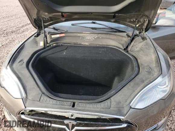 ✅ 2015 Tesla Model S 85D • VIN: 5YJSA1E26FF107912 • Лот: 44646955. Опубликован ранее на Copart с пробегом 85 530 миль. Бесплатный доступ к архиву аукционных продаж из США и подробный отчёт об истории автомобиля на DreamBid. Изображение 11.