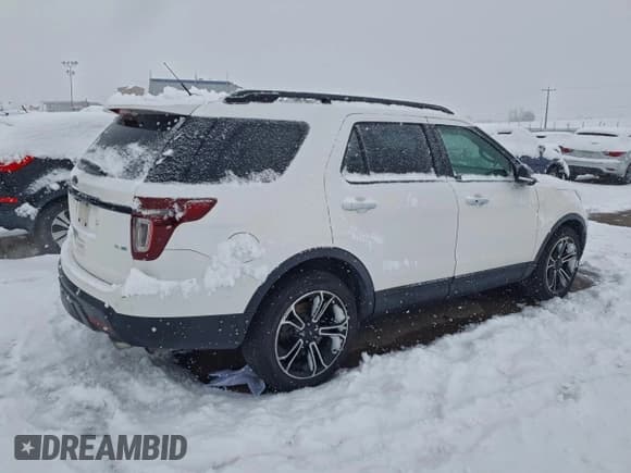 ✅ 2014 Ford Explorer Sport • VIN: 1FM5K8GTXEGA87740 • Lot: 95457355. Wystawiony na Copart z przebiegiem 152 584 mil. Bezpłatny archiwum sprzedaży aukcyjnych z USA i szczegółowy raport historii pojazdu na DreamBid. Zdjęcie 3.