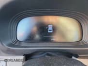 ✅ 2024 Hyundai Venue SEL • VIN: KMHRC8A39RU279939 • Lot: 90418435. Wystawiony na Copart z przebiegiem 47 085 mil. Bezpłatny archiwum sprzedaży aukcyjnych z USA i szczegółowy raport historii pojazdu na DreamBid. Zdjęcie 9.