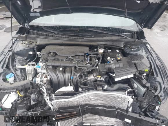 ✅ 2025 Hyundai Elantra SEL Sport • VIN: KMHLM4DG9SU961154 • Lot: 42307437. Listed on IAAI with 1,772 mi. Free auction sales archive from the USA and detailed vehicle history report at DreamBid. Image 10.