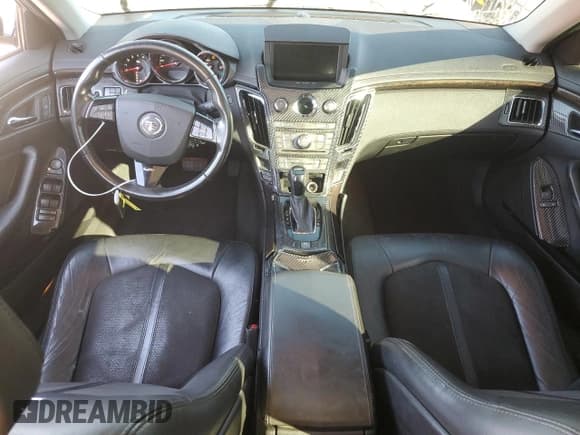 ✅ 2010 Cadillac CTS-V • VIN: 1G6DV5EP6A0137440 • Lot: 82009245. Wystawiony na Copart z przebiegiem 77 595 mil. Bezpłatny archiwum sprzedaży aukcyjnych z USA i szczegółowy raport historii pojazdu na DreamBid. Zdjęcie 8.