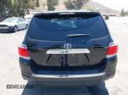 ✅ 2013 Toyota Highlander • VIN: 5TDZA3EHXDS031814 • Lot: 42653046. Wystawiony na IAAI z przebiegiem 155 433 mil. Bezpłatny archiwum sprzedaży aukcyjnych z USA i szczegółowy raport historii pojazdu na DreamBid. Zdjęcie 16.