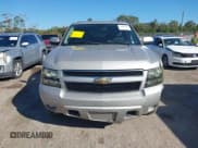 ✅ 2007 Chevrolet Suburban LTZ • VIN: 1GNFK16387J190556 • Lot: 43680994. Listed on IAAI with 264,904 mi. Free auction sales archive from the USA and detailed vehicle history report at DreamBid. Image 12.