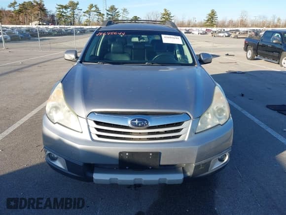 ✅ 2010 Subaru Outback Limited Power Moon • VIN: 4S4BRCKC7A3341107 • Lot: 43695644. Wystawiony na IAAI z przebiegiem 131 389 mil. Bezpłatny archiwum sprzedaży aukcyjnych z USA i szczegółowy raport historii pojazdu na DreamBid. Zdjęcie 12.