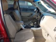 ✅ 2006 Mercury Mariner Luxury • VIN: 4M2YU56116DJ06795 • Lot: 43513509. Wystawiony na IAAI z przebiegiem 194 728 mil. Bezpłatny archiwum sprzedaży aukcyjnych z USA i szczegółowy raport historii pojazdu na DreamBid. Zdjęcie 5.