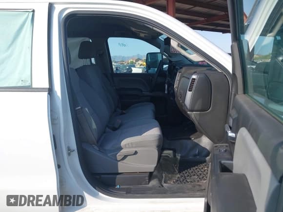 ✅ 2016 Chevrolet Silverado 2500HD Work Truck • VIN: 1GC1CUEG2GF164883 • Лот: 43046313. Опубликован ранее на IAAI с пробегом 267 082 миль. Бесплатный доступ к архиву аукционных продаж из США и подробный отчёт об истории автомобиля на DreamBid. Изображение 5.