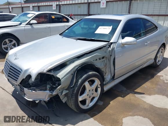 ✅ 2002 Mercedes-Benz CLK 320/430 • VIN: WDBLJ70G92T123831 • Lot: 42788173. Wystawiony na IAAI z przebiegiem 183 163 mil. Bezpłatny archiwum sprzedaży aukcyjnych z USA i szczegółowy raport historii pojazdu na DreamBid. Zdjęcie 19.