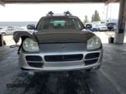 ✅ 2005 Porsche Cayenne S • VIN: WP1AB29P35LA61566 • Lot: 58019495. Wystawiony na Copart z przebiegiem 233 601 mil. Bezpłatny archiwum sprzedaży aukcyjnych z USA i szczegółowy raport historii pojazdu na DreamBid. Zdjęcie 5.