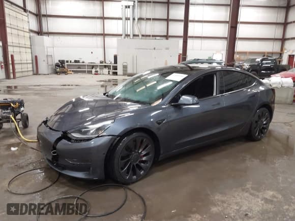 ✅ 2021 Tesla Model 3 Performance • VIN: 5YJ3E1EC3MF044802 • Lot: 41891096. Wystawiony na IAAI z przebiegiem 56 001 mil. Bezpłatny archiwum sprzedaży aukcyjnych z USA i szczegółowy raport historii pojazdu na DreamBid. Zdjęcie 2.