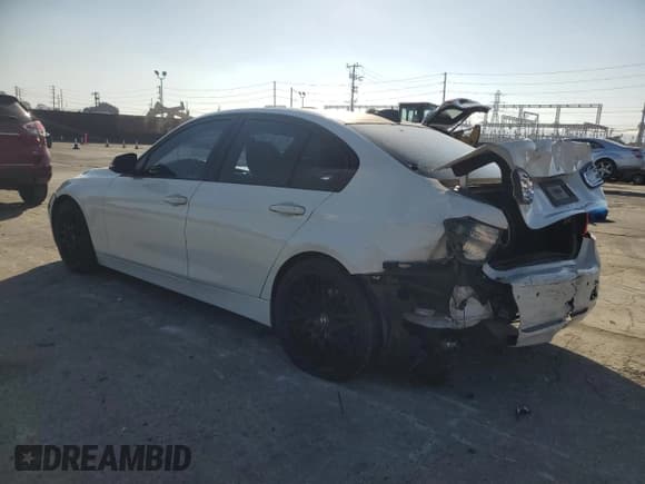 ✅ 2014 BMW 3 Series 328i • VIN: WBA3C1C57EK105354 • Lot: 82748965. Wystawiony na Copart z przebiegiem 199 432 mil. Bezpłatny archiwum sprzedaży aukcyjnych z USA i szczegółowy raport historii pojazdu na DreamBid. Zdjęcie 2.