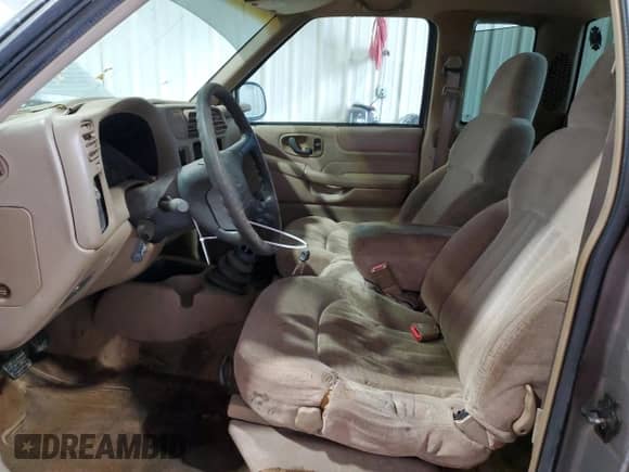 1998 Chevrolet S-10 LS с VIN 1GCCS194XW8146483, выставлен на аукционе Copart как лот 43074294 с пробегом 187 296 миль миль и Чистый • Clean title. История ставок и продаж доступна на DreamBid. Изображение 7.