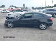 ✅ 2002 Mercedes-Benz C 230/260/280/320 • VIN: WDBRN47J32A323310 • Lot: 43107605. Wystawiony na IAAI z przebiegiem 154 039 mil. Bezpłatny archiwum sprzedaży aukcyjnych z USA i szczegółowy raport historii pojazdu na DreamBid. Zdjęcie 14.
