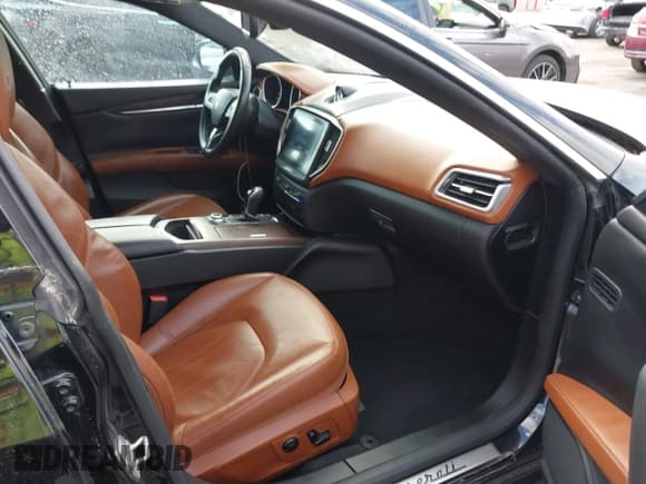 ✅ 2017 Maserati Ghibli S • VIN: ZAM57RSA1H1230224 • Lot: 43756511. Listed on IAAI with 96,802 mi. Free auction sales archive from the USA and detailed vehicle history report at DreamBid. Image 5.