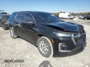 ✅ 2023 Chevrolet Traverse LS • VIN: 1GNERFKW8PJ109477 • Lot: 90623565. Wystawiony na Copart z przebiegiem 68 685 mil. Bezpłatny archiwum sprzedaży aukcyjnych z USA i szczegółowy raport historii pojazdu na DreamBid. Zdjęcie 4.