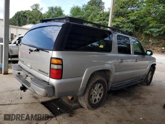 ✅ 2005 Chevrolet Suburban Z71 • VIN: 3GNFK16ZX5G166830 • Лот: 62769755. Опубликован ранее на Copart с пробегом 430 459 миль. Бесплатный доступ к архиву аукционных продаж из США и подробный отчёт об истории автомобиля на DreamBid. Изображение 3.