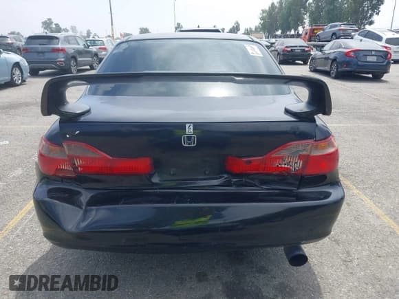 ✅ 2000 Honda Accord DX • VIN: 1HGCF8548YA037973 • Lot: 42358969. Wystawiony na IAAI z przebiegiem 255 646 mil. Bezpłatny archiwum sprzedaży aukcyjnych z USA i szczegółowy raport historii pojazdu na DreamBid. Zdjęcie 16.