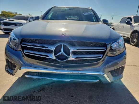 ✅ 2017 Mercedes-Benz GLC 300 • VIN: WDC0G4JB7HV010648 • Lot: 91112445. Wystawiony na Copart z przebiegiem 146 490 mil. Bezpłatny archiwum sprzedaży aukcyjnych z USA i szczegółowy raport historii pojazdu na DreamBid. Zdjęcie 5.