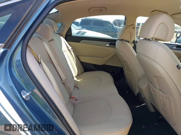 2017 Hyundai Sonata 2.4L с VIN 5NPE24AF1HH487296, выставлен на аукционе IAAI как лот 43182551 с пробегом 100 004 миль миль и . История ставок и продаж доступна на DreamBid. Изображение 8.