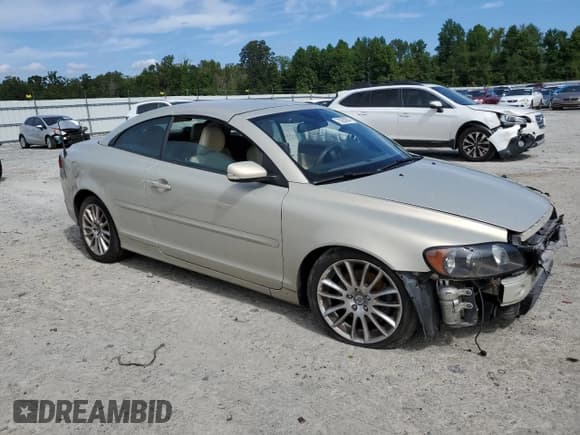 ✅ 2007 Volvo C70 • VIN: YV1MC68257J016050 • Лот: 70265854. Опубликован ранее на Copart с пробегом 152 303 миль. Бесплатный доступ к архиву аукционных продаж из США и подробный отчёт об истории автомобиля на DreamBid. Изображение 4.