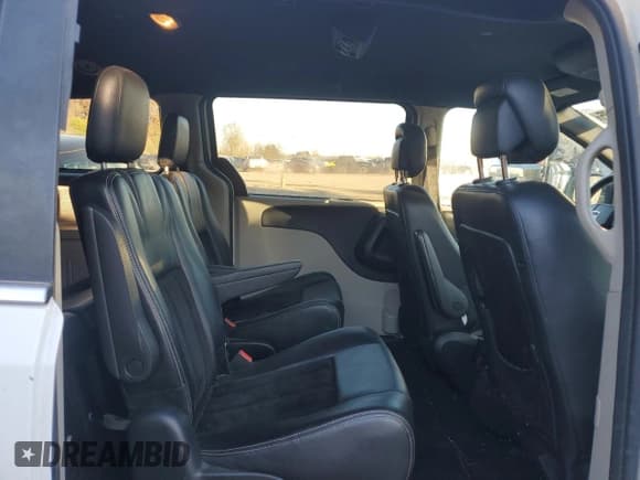 ✅ 2017 Dodge Grand Caravan SXT • VIN: 2C4RDGCG2HR678263 • Lot: 91035235. Wystawiony na Copart z przebiegiem 206 675 mil. Bezpłatny archiwum sprzedaży aukcyjnych z USA i szczegółowy raport historii pojazdu na DreamBid. Zdjęcie 11.