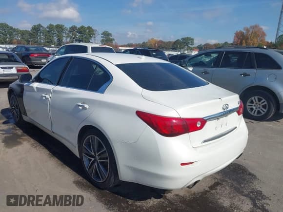 ✅ 2015 Infiniti Q50 Premium • VIN: JN1BV7AP8FM341987 • Lot: 43651935. Listed on IAAI with 213,612 mi. Free auction sales archive from the USA and detailed vehicle history report at DreamBid. Image 3.