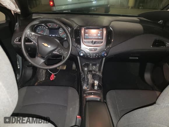 ✅ 2017 Chevrolet Cruze LT • VIN: 1G1BE5SM8H7114301 • Lot: 70694582. Listed on Copart with 104,135 mi. Free auction sales archive from the USA and detailed vehicle history report at DreamBid. Image 8.