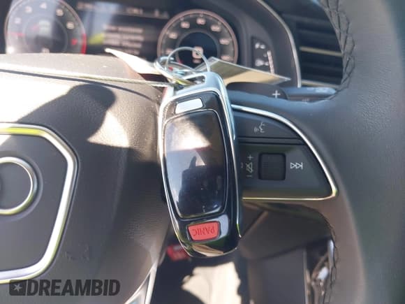 ✅ 2024 Audi Q7 Premium Plus • VIN: WA1LXBF71RD005216 • Lot: 43494369. Wystawiony na IAAI z przebiegiem 23 346 mil. Bezpłatny archiwum sprzedaży aukcyjnych z USA i szczegółowy raport historii pojazdu na DreamBid. Zdjęcie 11.