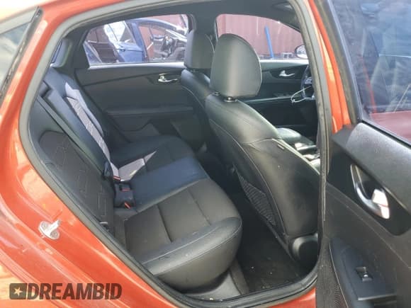 ✅ 2020 Kia Forte GT-Line • VIN: 3KPF34AD4LE253845 • Lot: 84386685. Listed on Copart with 156,074 mi. Free auction sales archive from the USA and detailed vehicle history report at DreamBid. Image 10.