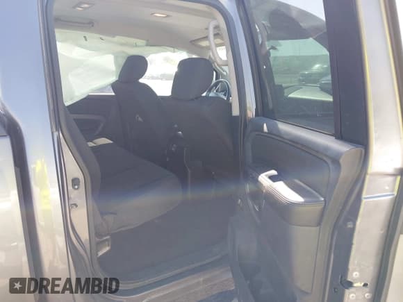✅ 2015 Nissan Titan SV • VIN: 1N6BA0ED5FN508975 • Lot: 42032737. Listed on IAAI with 97,432 mi. Free auction sales archive from the USA and detailed vehicle history report at DreamBid. Image 8.