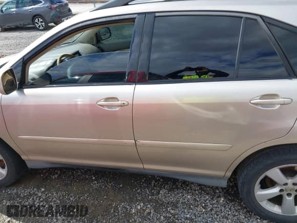 ✅ 2007 Lexus RX 350 • VIN: 2T2GK31UX7C010705 • Lot: 41731795. Listed on IAAI with 242,456 mi. Free auction sales archive from the USA and detailed vehicle history report at DreamBid. Image 14.