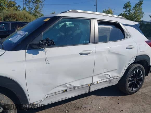 2022 Chevrolet TrailBlazer LT с VIN KL79MPSL4NB027576, выставлен на аукционе IAAI как лот 43213303 с пробегом 88 204 миль миль и . История ставок и продаж доступна на DreamBid. Изображение 15.